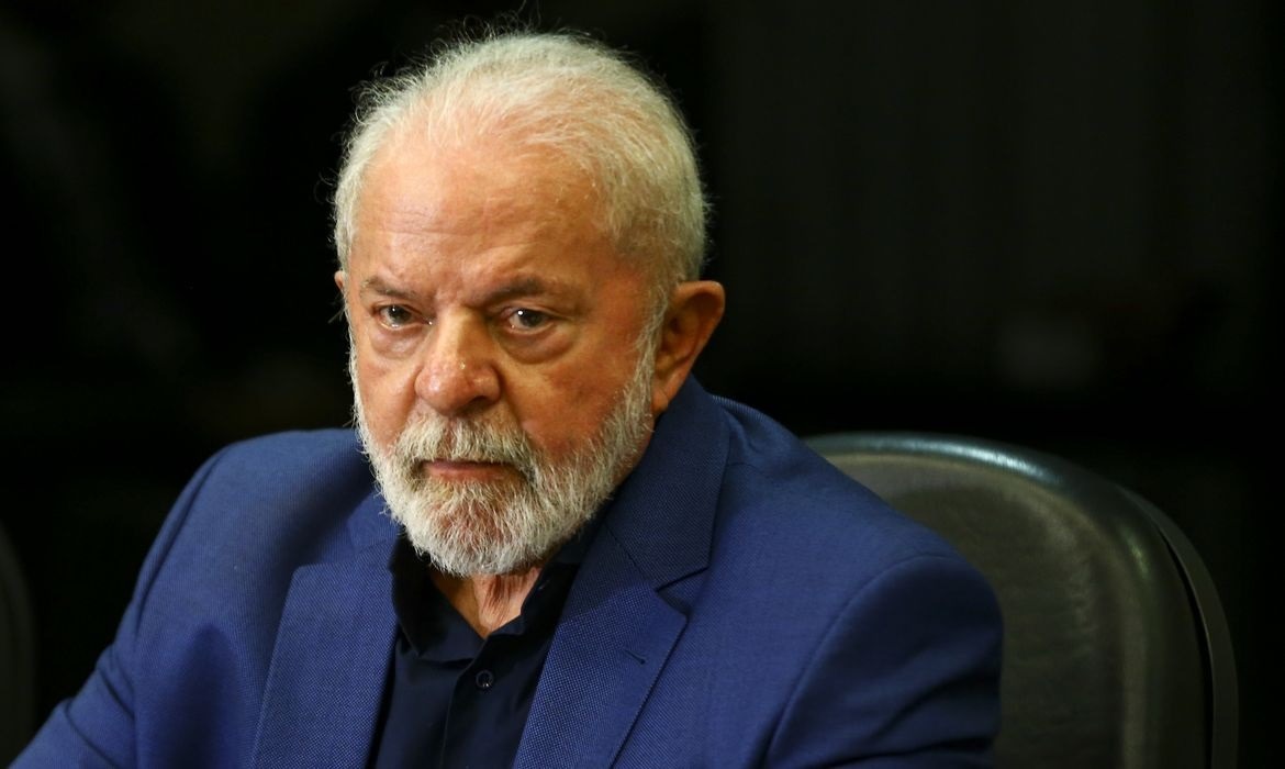 Lula é alertado sobre disputa entre ministro de Minas e Energia e presidente da Petrobras