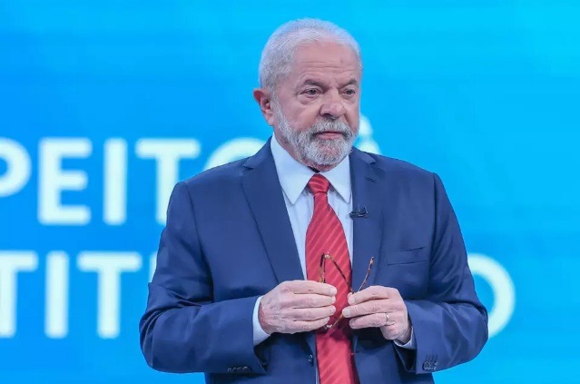 Avaliação negativa do governo Lula dispara e chega aos 33%