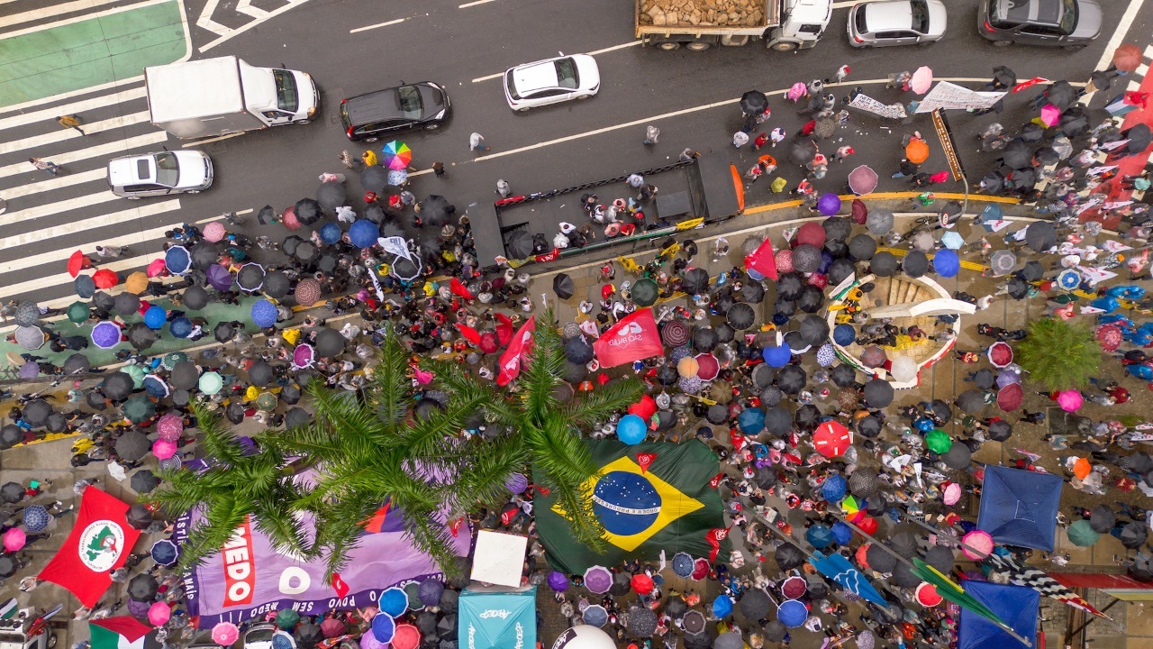 Grupos pró-Lula fazem atos esvaziados pelo país; veja fotos e vídeo
