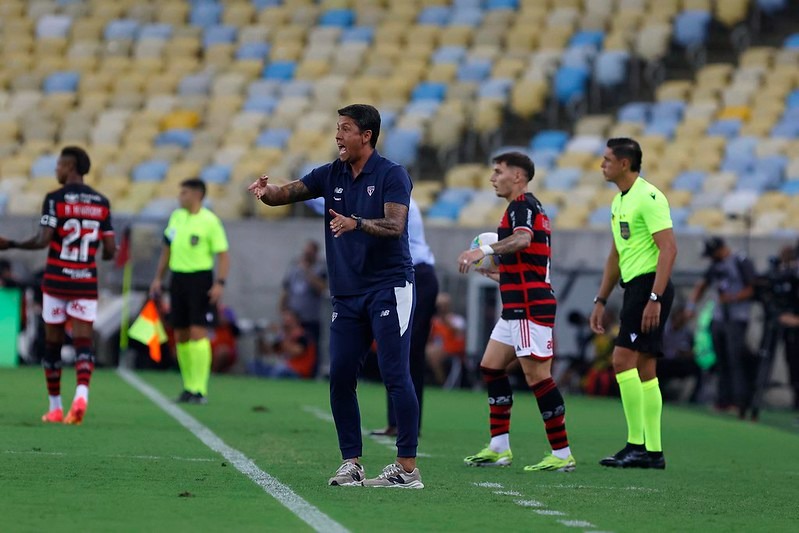 São Paulo pagará multa milionária a treinador após demissão; veja valores