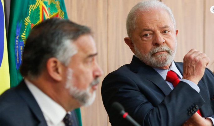 Em ano eleitoral, governo Lula gastará pelo menos R$ 1,5 bi em propaganda