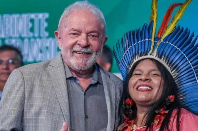 Ministra de Lula admite que governo não solucionou crise Yanomami