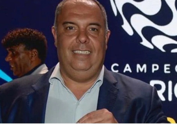 Após flagra, mulher expulsa dirigente do Flamengo de casa