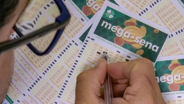 Mega-Sena acumula de novo e prêmio chega a R$ 135 milhões; veja dezenas