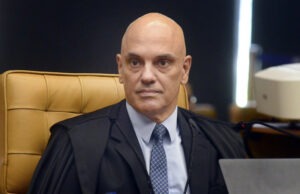 [VÍDEO] Moraes rebate Constantino com ironia: “Em Nárnia não há democracia, Aslan é rei”