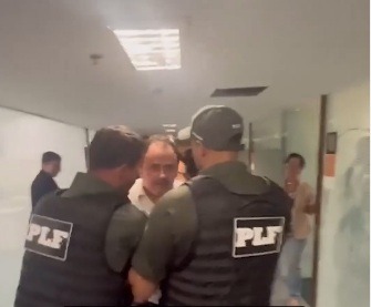 VÍDEO: Após expulsar membro do MBL da Câmara, deputado tenta agredir outro parlamentar; ASSISTA