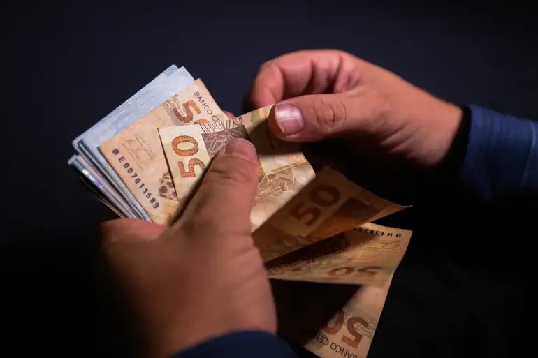 Dinheiro esquecido no FGC supera R$ 100 milhões; como receber?
