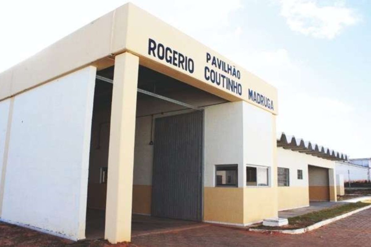 Dois detentos fogem da Penitenciária Estadual Rogério Coutinho Madruga