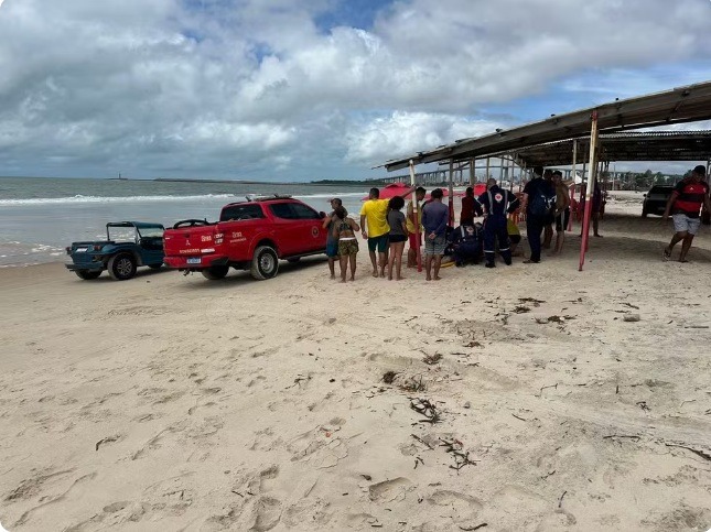 Adolescente se afoga ao tentar salvar amigo na praia da Redinha