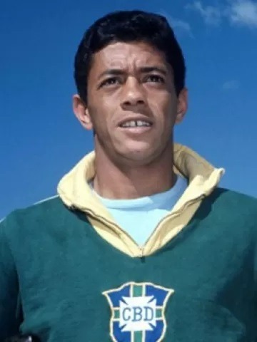 Amarildo, campeão do mundo em 1962, está internado após AVC