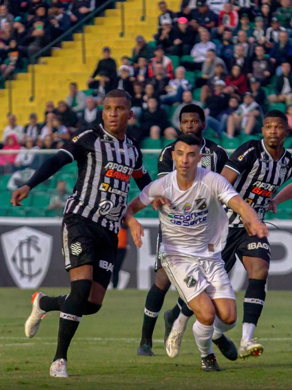 VÍDEO: ABC arranca empate no final contra o Figueirense fora de casa; veja melhores momentos