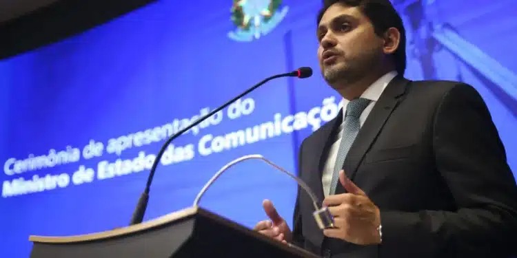 Ministro de Lula pede que STF encerre investigação de desvio de recursos