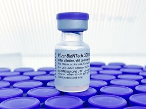 Kansas acusa Pfizer de enganar população sobre vacina contra Covid-19
