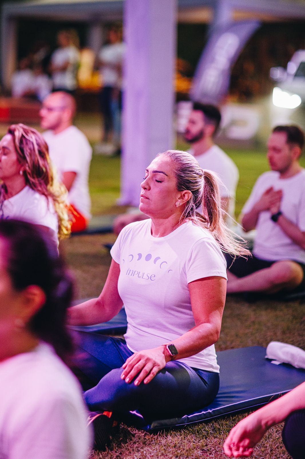 Dia do Yoga: prática ganha força nas academias para equilibrar corpo e mente