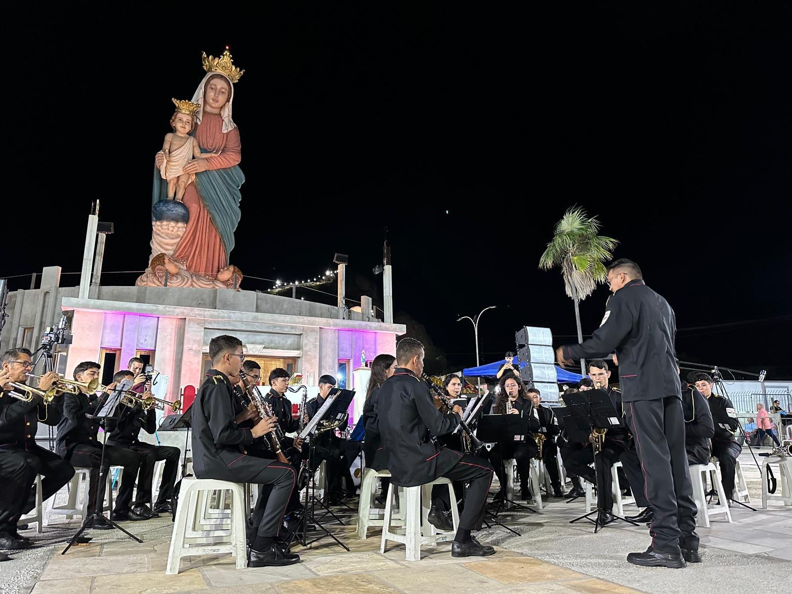 Em evento histórico, Carnaúba dos Dantas inaugura imagem de Nossa Senhora das Vitórias medindo 18 metros