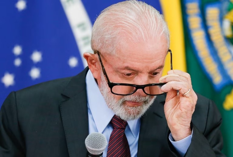 Lula resiste a corte de gastos e amplia incertezas nas contas públicas do país