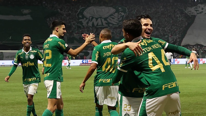 Palmeiras vence clássico, afunda Corinthians e António fica por um fio; assista