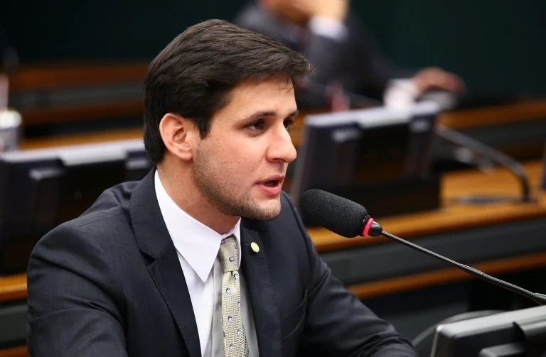 VÍDEO: 'Fátima puxa Lula para baixo e Natália puxou meu tapete' diz Rafael Motta; assista