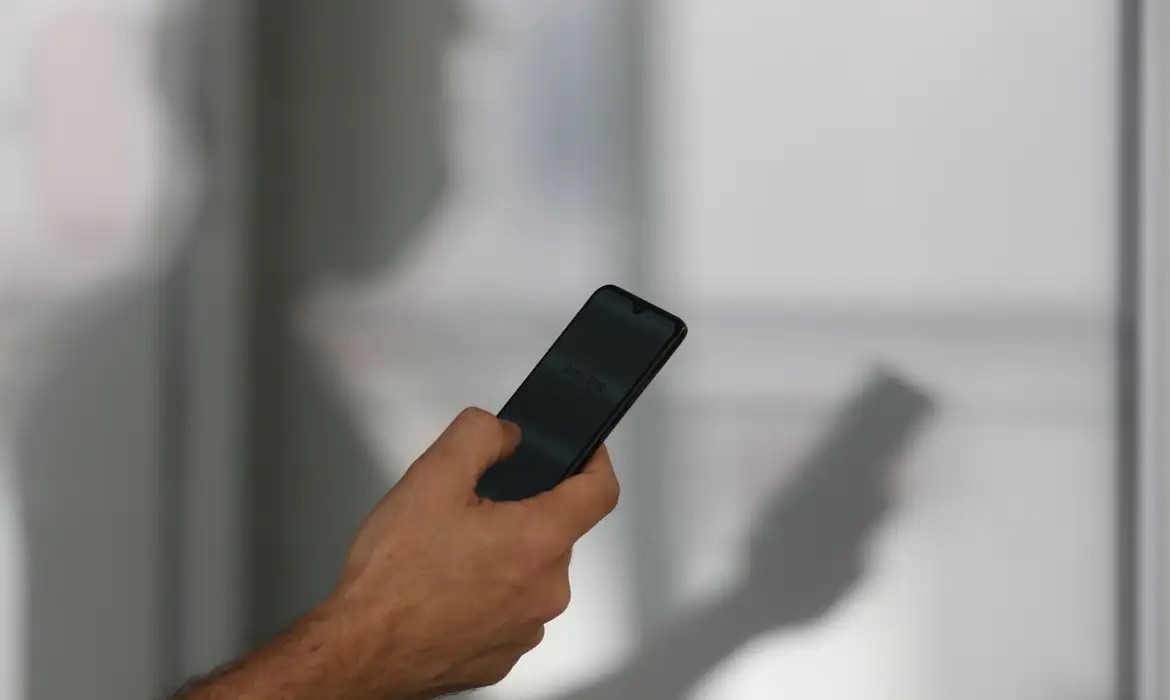 Após 24h sem X, veja impactos e consequências do bloqueio no Brasil