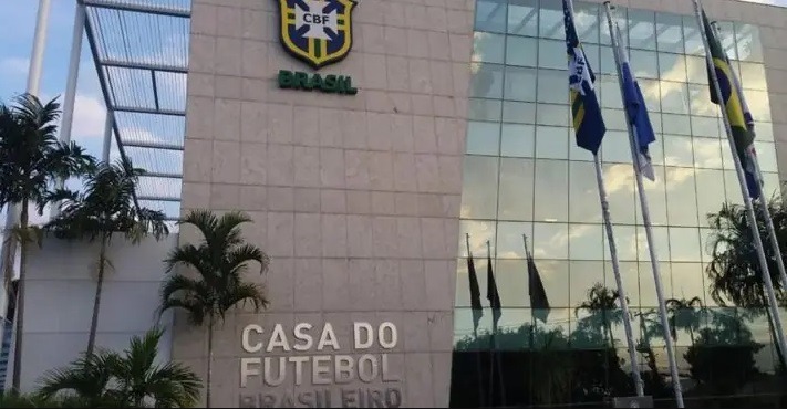 CBF nega camisa vermelha na Seleção Brasileira