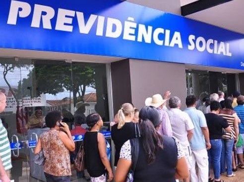 INSS: Aposentados registraram 742 mil reclamações sobre descontos indevidos somente no 1º semestre de 2024