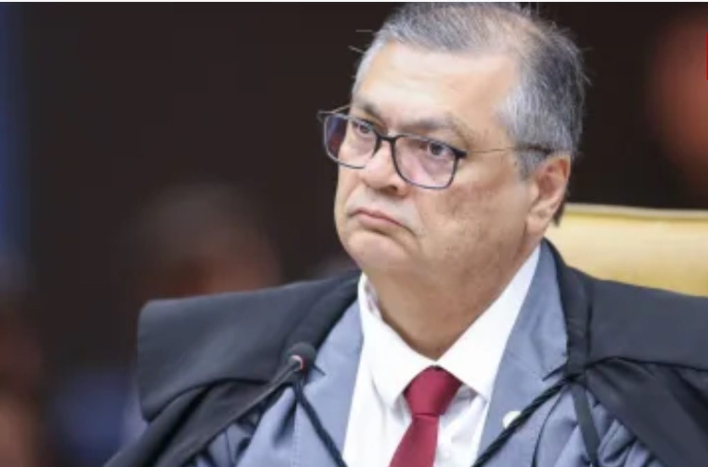 Dino diz que decisão sobre Ramagem não afeta pacto entre poderes