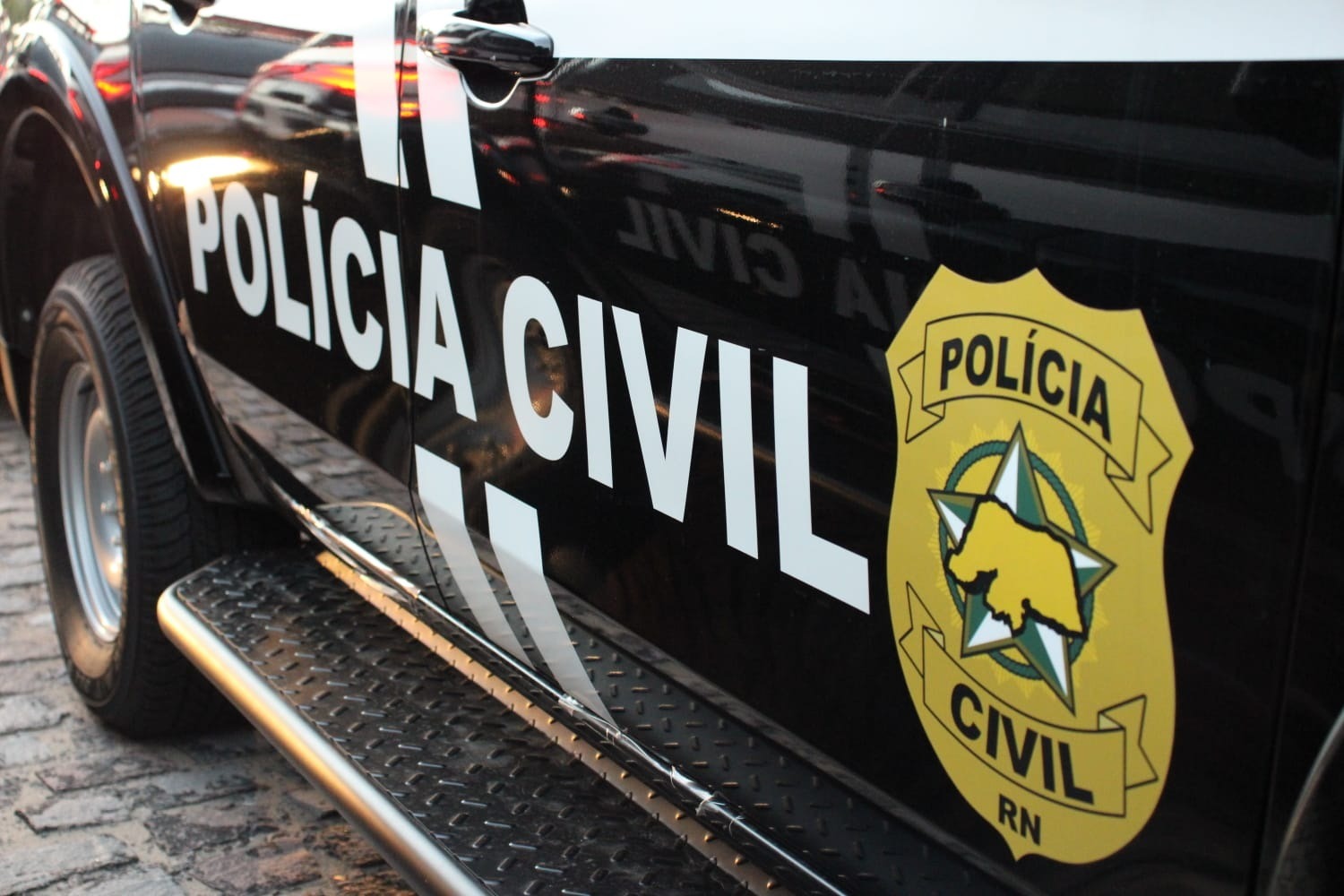 Polícia Civil prende suspeito de envolvimento em série de assaltos em Natal