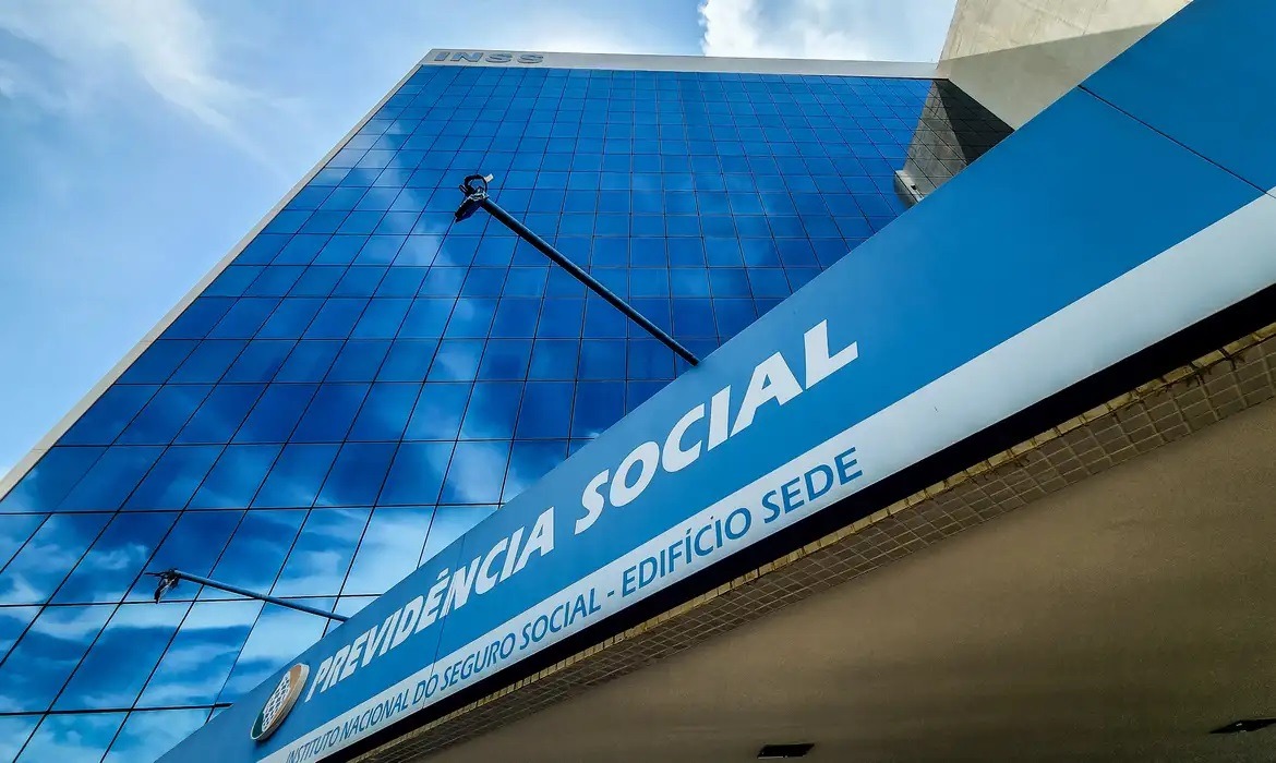 INSS: entidade investigada deu golpe até nos próprios funcionários