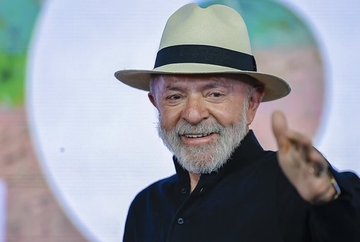 Lula protesta contra preço do gás: “Sai da Petrobras a R$ 37”
