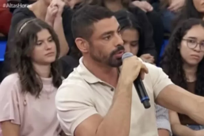 “Difícil”, desabafa Cauã Reymond sobre bullying pela mãe ter tido HIV