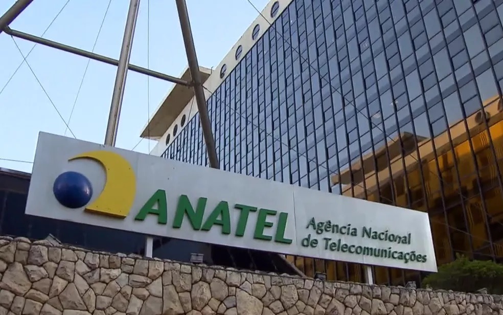 Anatel faz operação em depósitos da Amazon, Shopee e do Mercado Livre