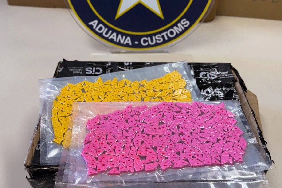 Receita Federal apreende 500 comprimidos de ecstasy em transportadora na Grande Natal