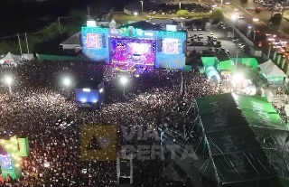 VÍDEO: São João de Natal lota Arena das Dunas com show de Luan Santana e Tiago Freitas na abertura