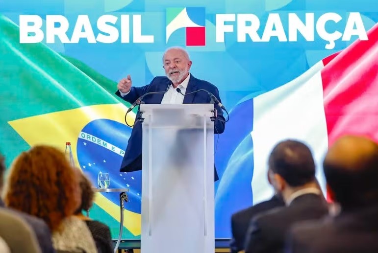 Lula defende viagens ao exterior e diz desconhecer custos: “Eu não sei quanto tô gastando porque não cuido disso”