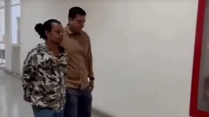 Homem mata esposa após se apaixonar pelo genro adolescente