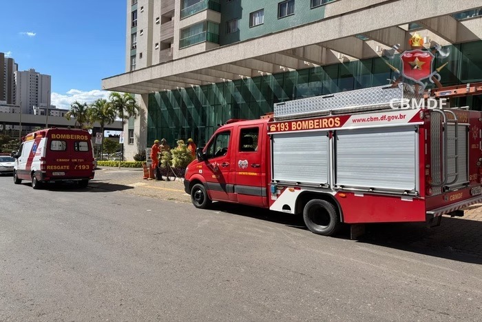 Homem se joga de prédio para escapar de facada