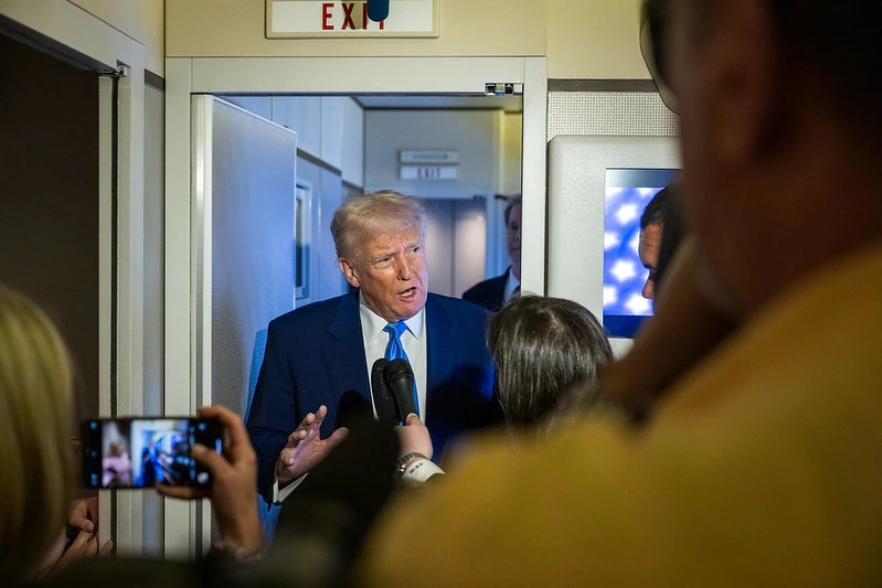 Trump diz que Irã e Israel violaram cessar-fogo e exige que Netanyahu não volte a bombardear Teerã