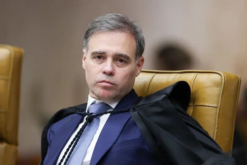 “STF invade o espaço de outros poderes”, diz André Mendonça