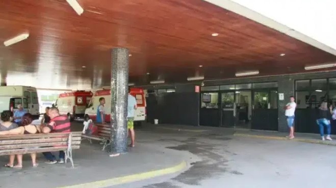 Adolescente esfaqueada por ex-namorado em Natal passa por cirurgia; seu estado de saúde é grave
