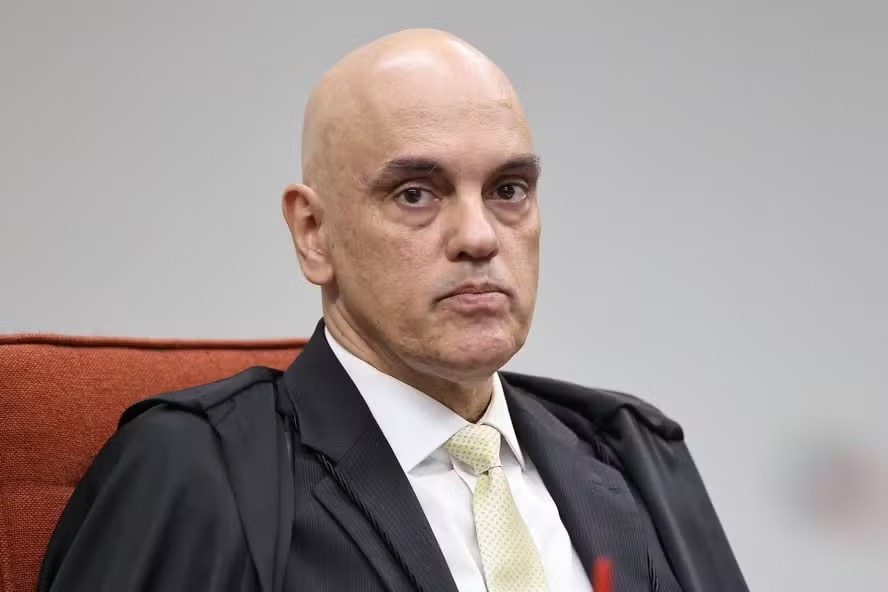 Trump envia carta impondo consequências a Moraes