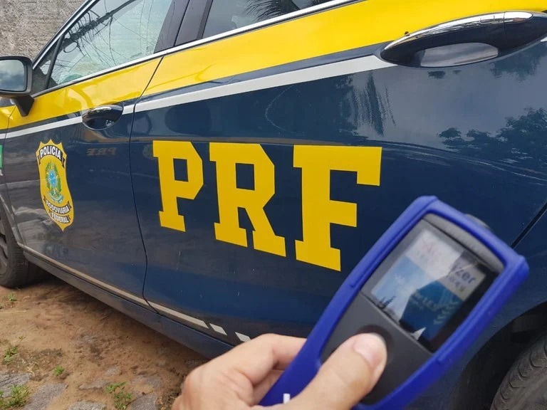 Motorista de caminhão é preso por embriaguez após acidente na BR-304 em Mossoró