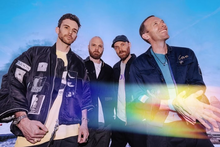 Chris Martin, do Coldplay, brinca com flagra de traição: “Façam isso”