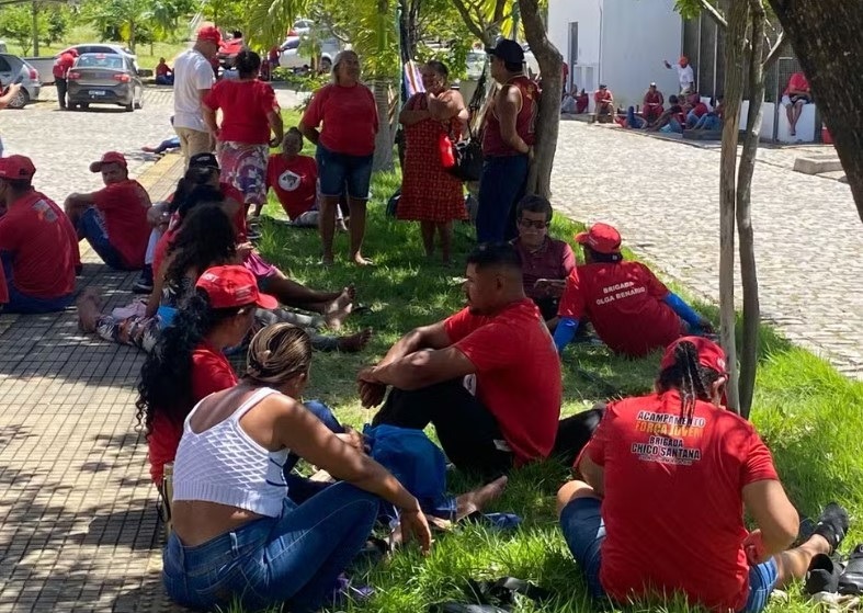 MST invade e ocupa sede do Incra em Natal