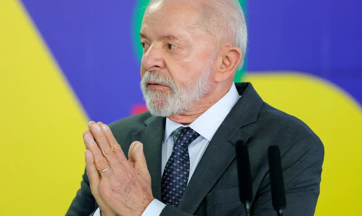Líder do governo no Senado descarta conversa entre Lula e Trump até 1º de agosto