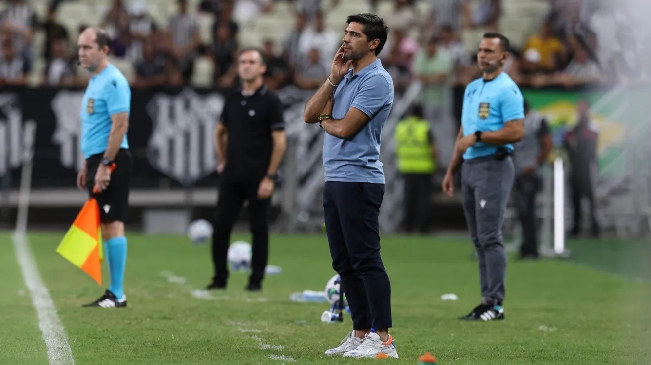 [VÍDEO] Palmeiras: Abel Ferreira abandona coletiva após empate no Brasileirão