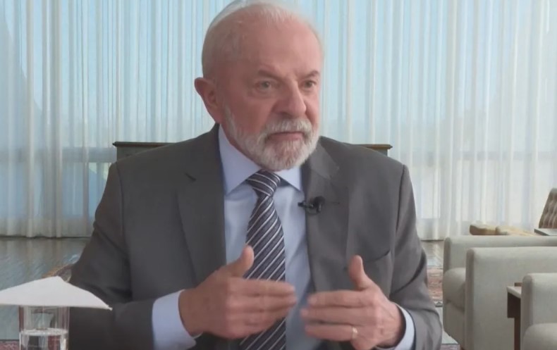Lula diz que não vai se humilhar para falar com Trump: ‘Só vou ligar quando minha intuição disser’