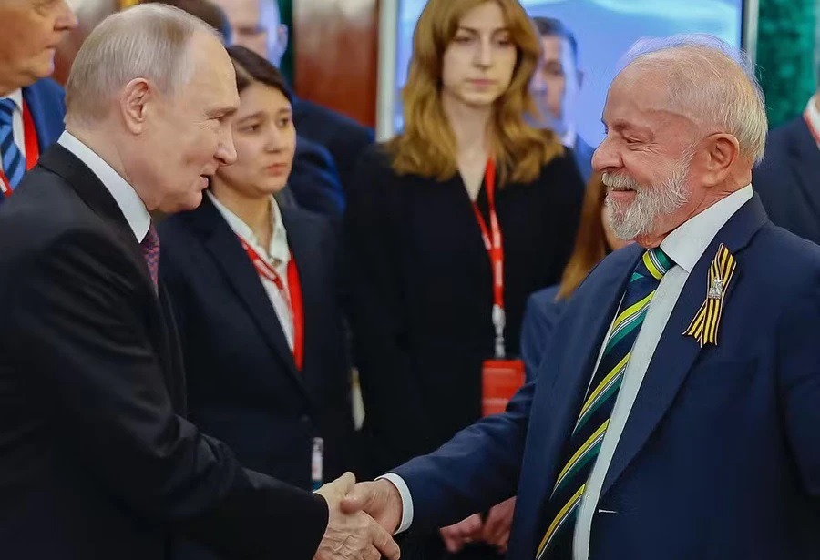 Por telefone, Lula conversa com Putin e discute guerra na Ucrânia