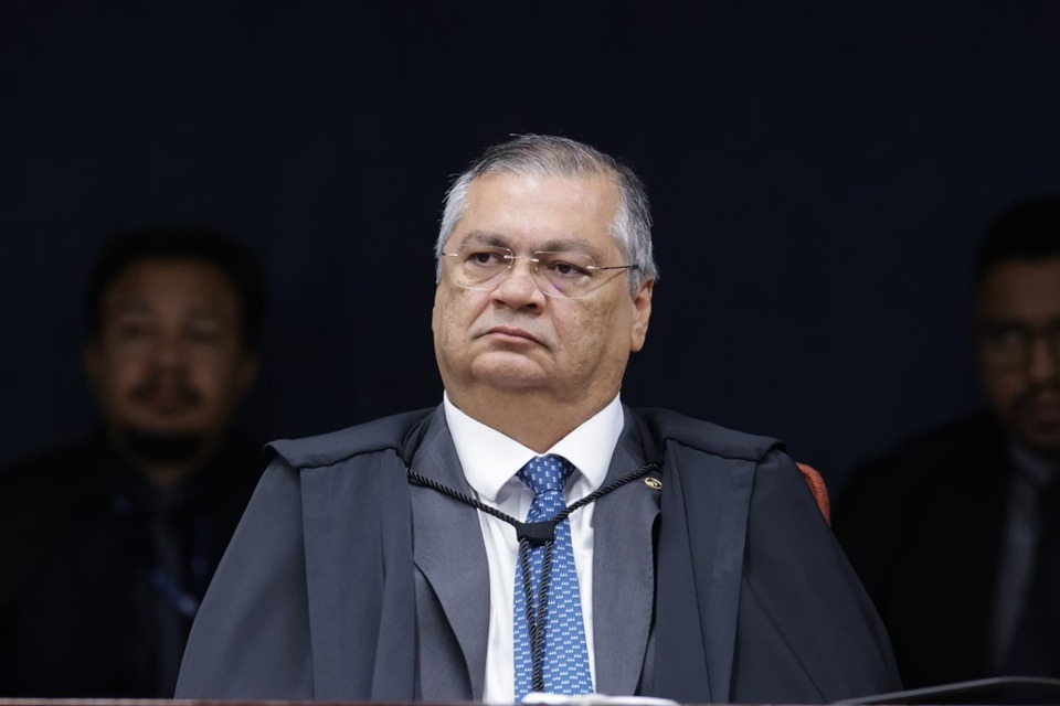 VÍDEO: Dino ironiza Magnitsky e diz que Mickey não muda julgamento no STF