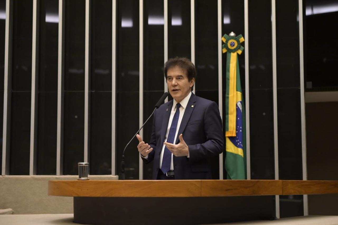 Projeto de Robinson Faria que cria delegacias especializadas para pessoas com TEA é aprovado por unanimidade