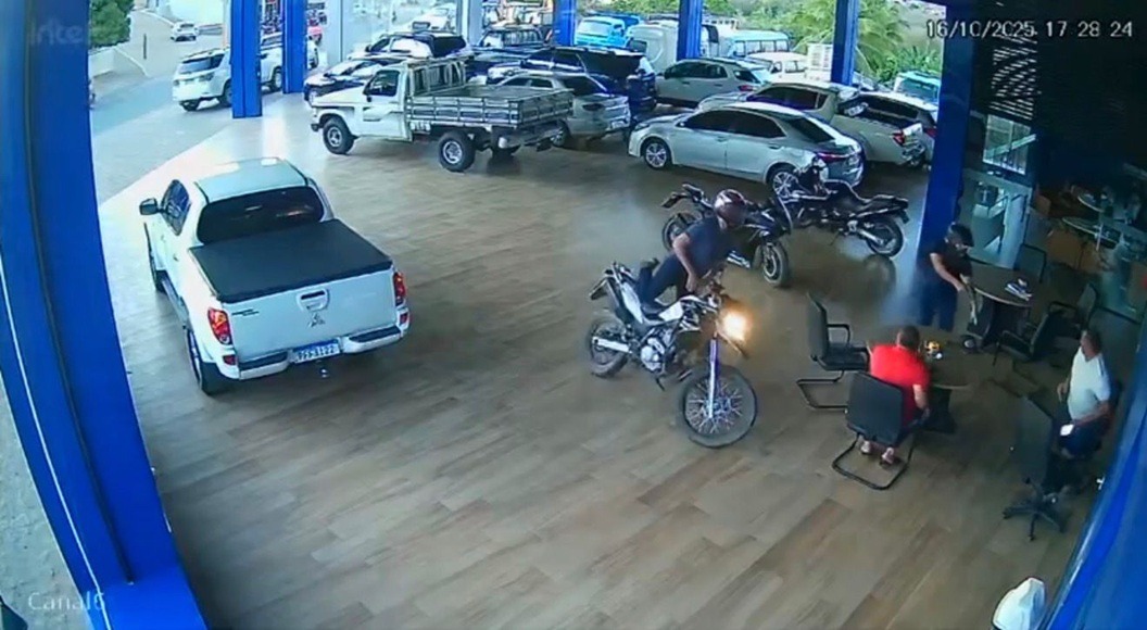 VÍDEO: Ataque a tiros em concessionária do Alto Oeste deixa três mortos